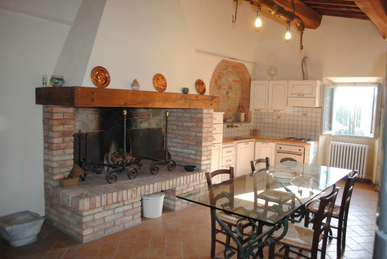 Agriturismo Fattoria Di Malavolta Firenze Kültér fotó